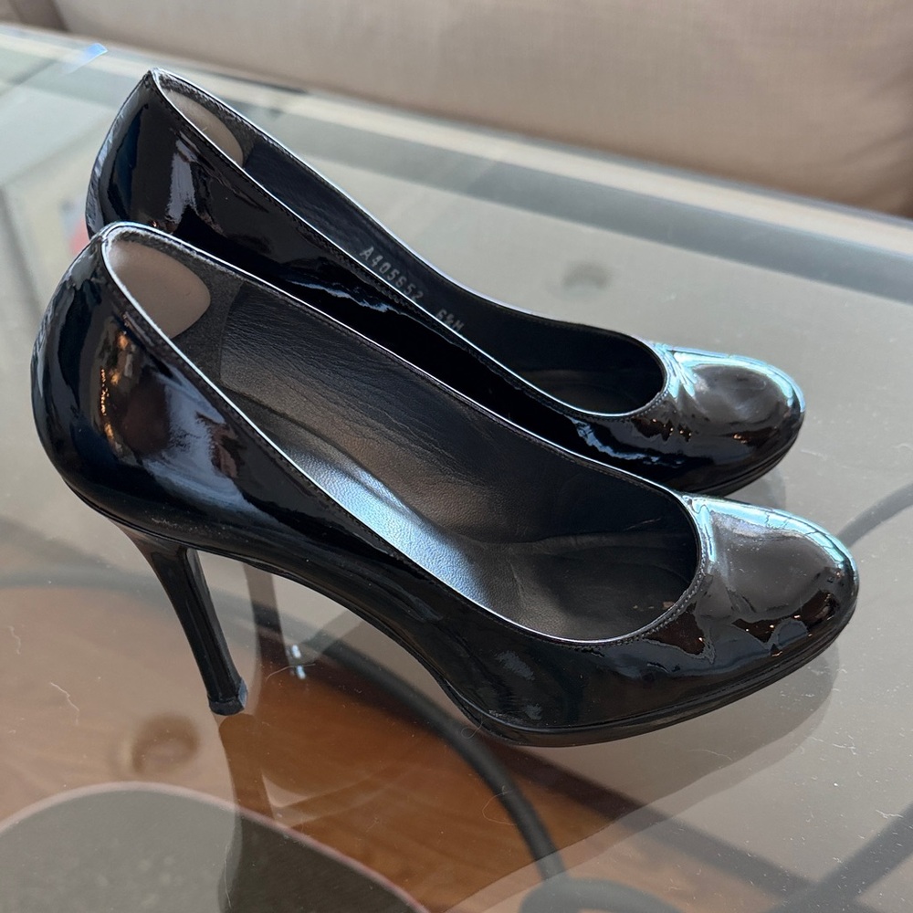 Stuart Weitzman Patent Leather Black Heels. Size 6.5.